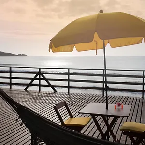 Hibisco Couette-café